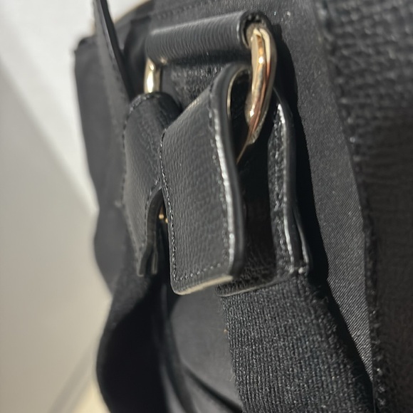 Henri Bendel Small Black Jetsetter Convertible Crossbody Backpack - Picture 9 of 10